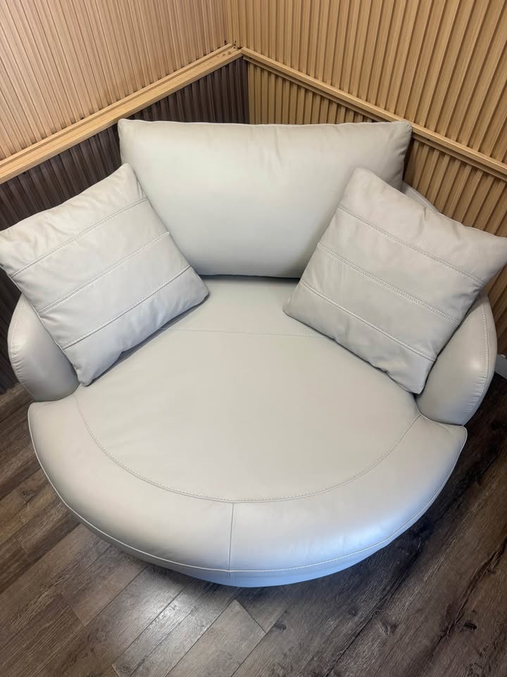 Argentina Top Grain Leather Cuddler Chair - Image 7