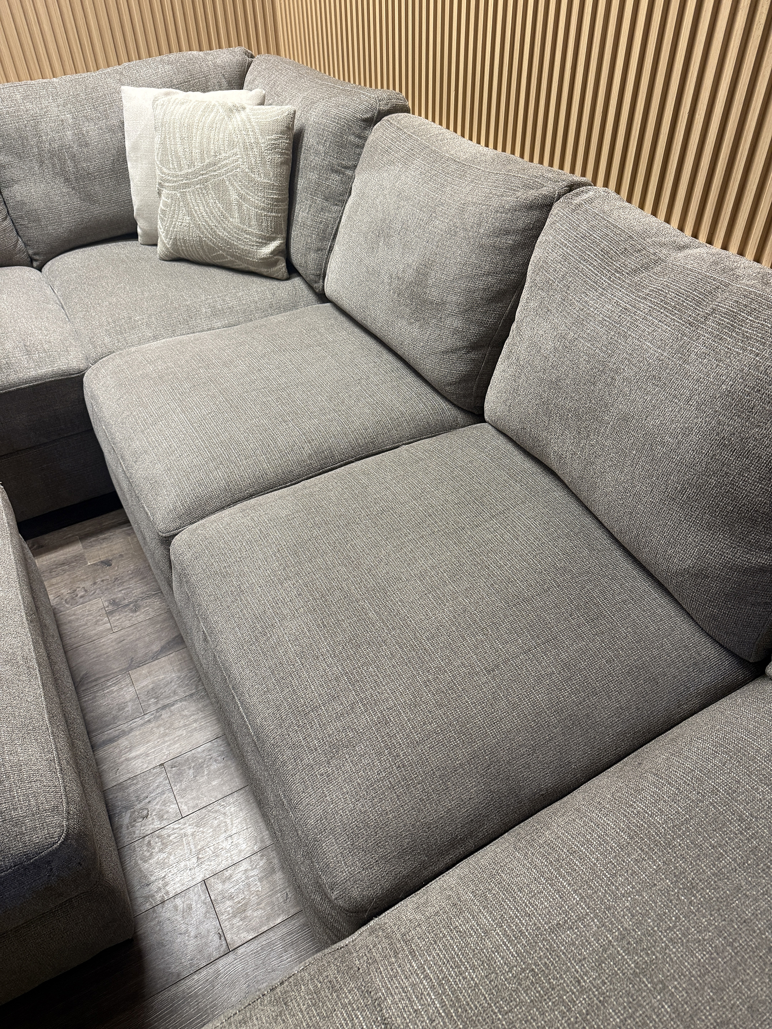 Gilman Creek 4 Piece Sectional - Image 3