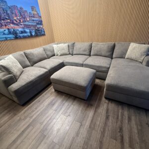 Gilman Creek 4 Piece Large Sectional
