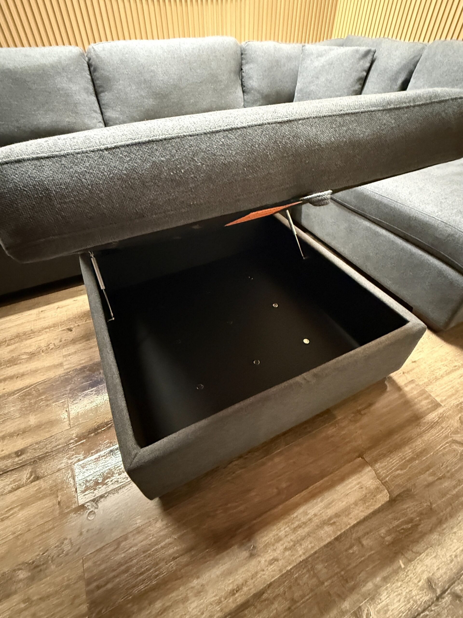 Thomasville Dark Grey Sectional - Image 9