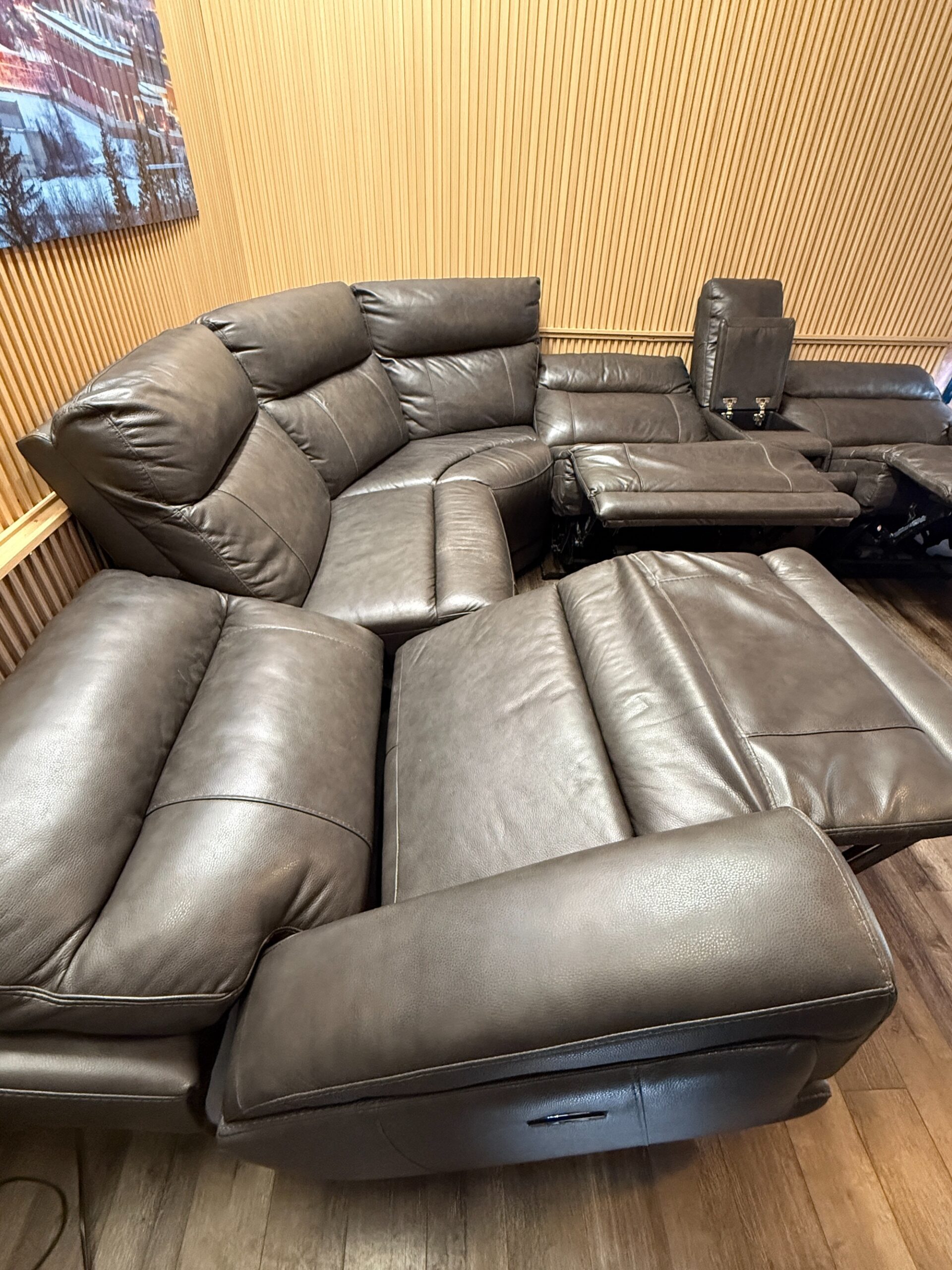 Gilman Creek 6 Piece Leather Modular Sectional - Image 9