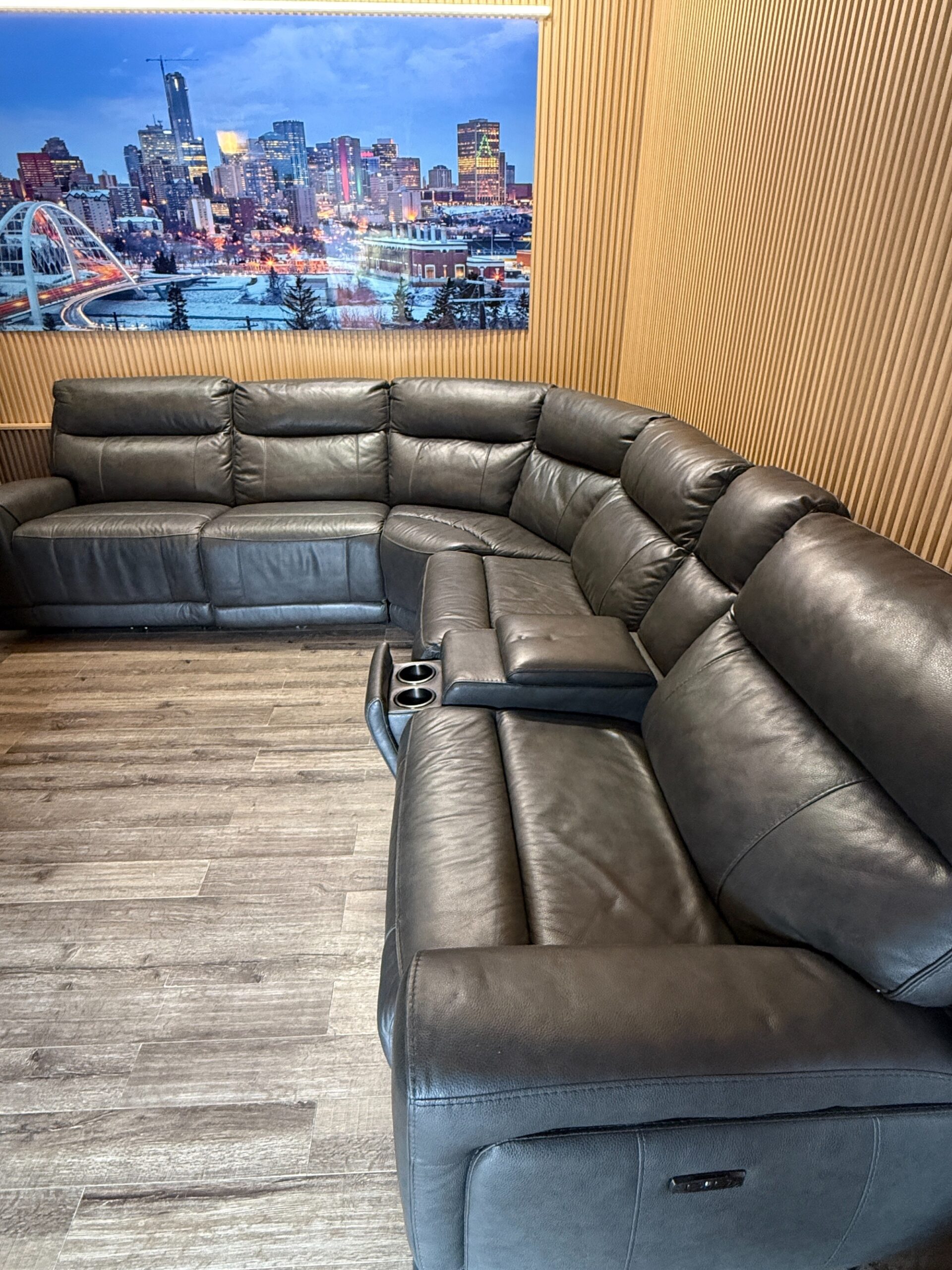 Gilman Creek 6 Piece Leather Modular Sectional - Image 4