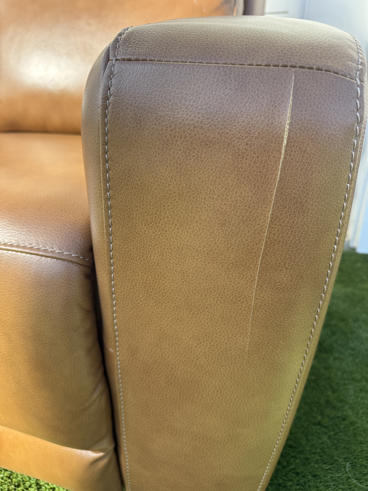 Nice Link Leather Power Recliner - Image 3